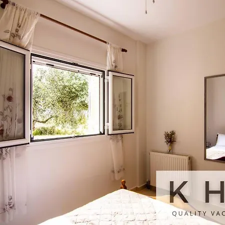 Nima Family Cottage In Vlachata Village! Semesterbostad