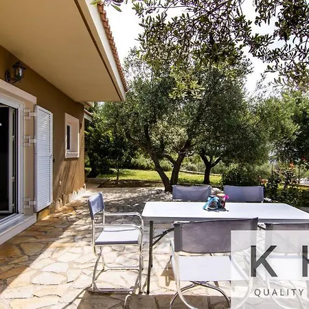 Nima Family Cottage In Vlachata Village!